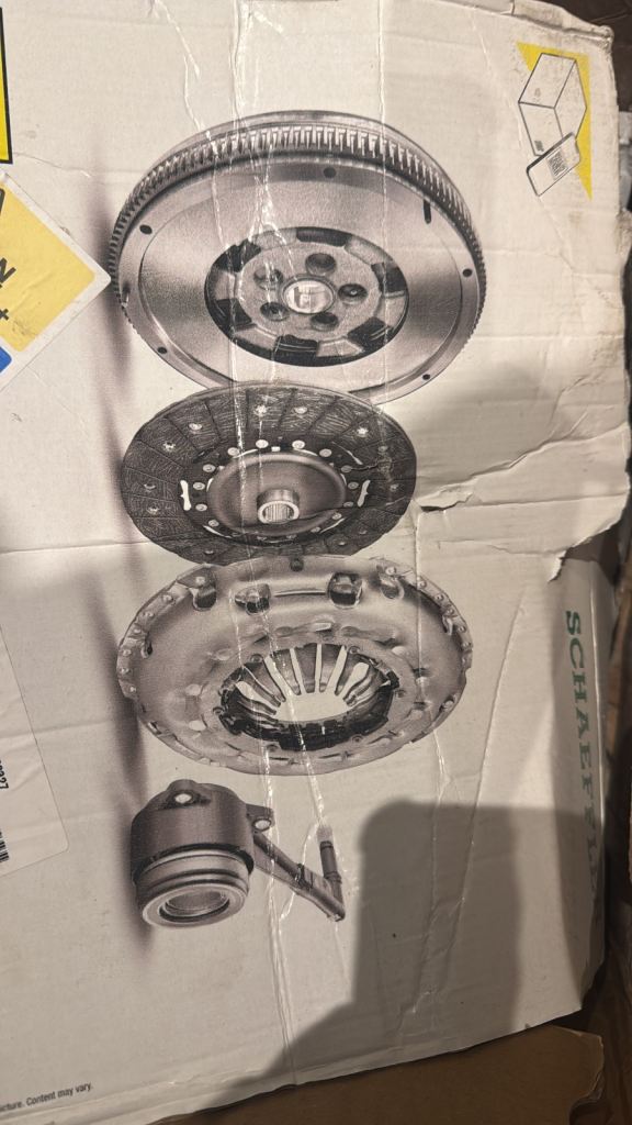 Luk dual mass flywheel and clutch kit for 906 sprinter