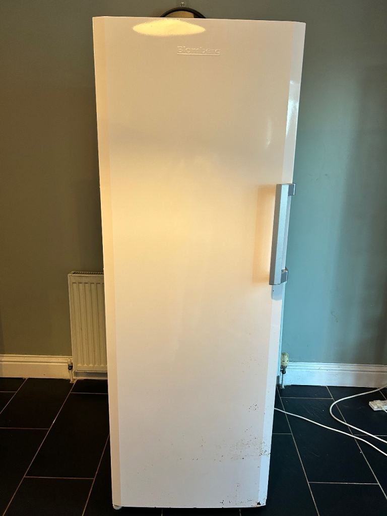 Blomberg tall fridge