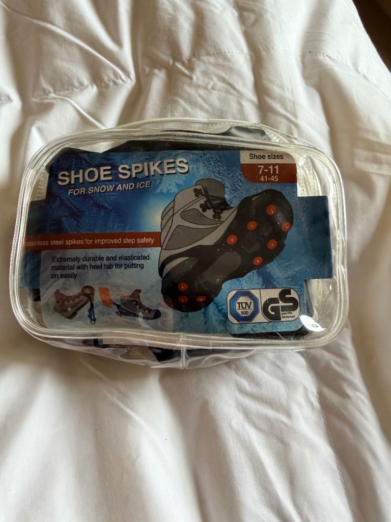Shoe spikes for use in ice and snow