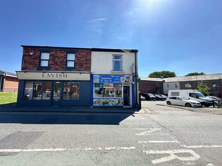 INVESTMENT PROPERTY: TYLDESLEY: MANCHESTER: G9976