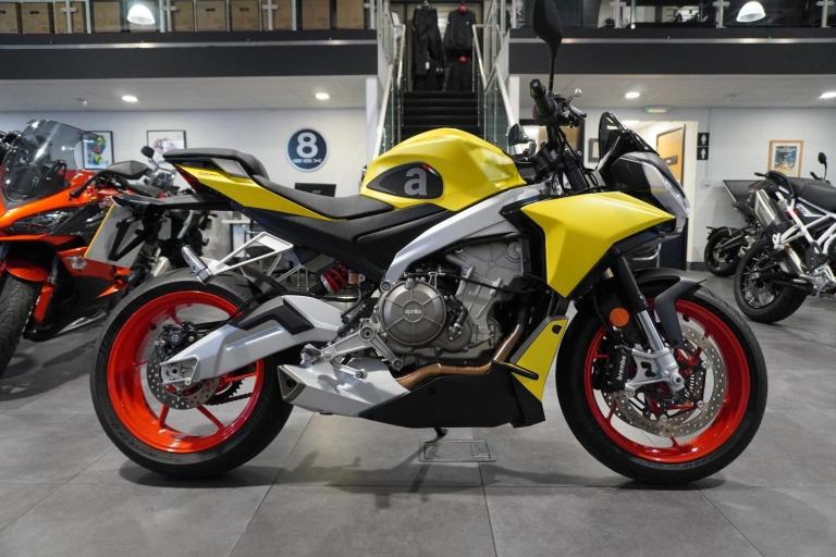 Aprilia Tuono 660, 2024, Yellow with just 1166miles
