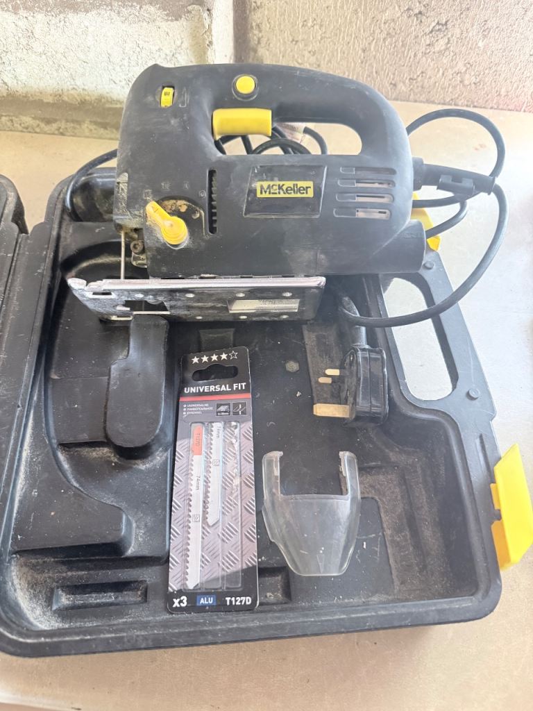 MCKeller Jigsaw with Case and Blades – Good Condition