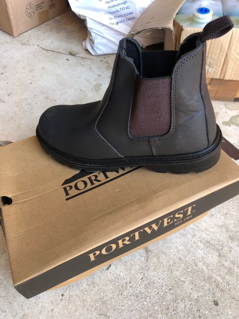 image for Portwest dealer boot size 7