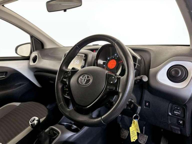 2018 Toyota AYGO 1.0 VVT-i X-Play 5dr HATCHBACK PETROL Manual