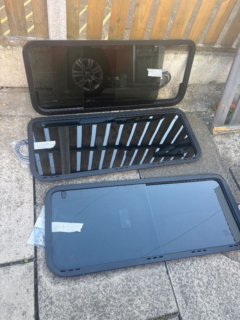 Land Rover side window 