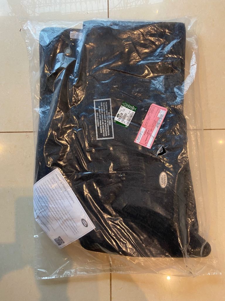 Landrover Discovery 5  Carpet Matts