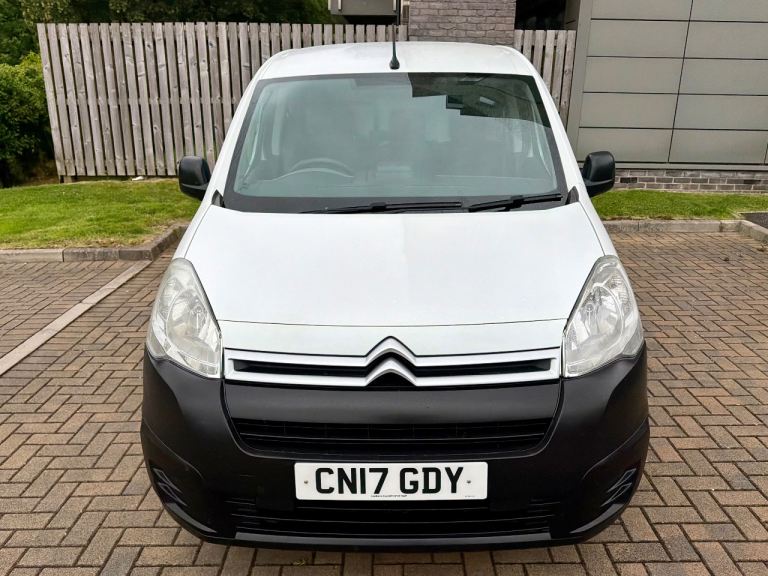 Clean and Tidy 2017 Citroen Berlingo Van - ULEZ Compliant - Very long mot - NO ADVISORIES