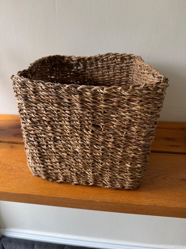 Wicker basket 25cm high 30cm wide