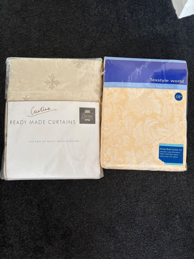 Two pairs of curtains 