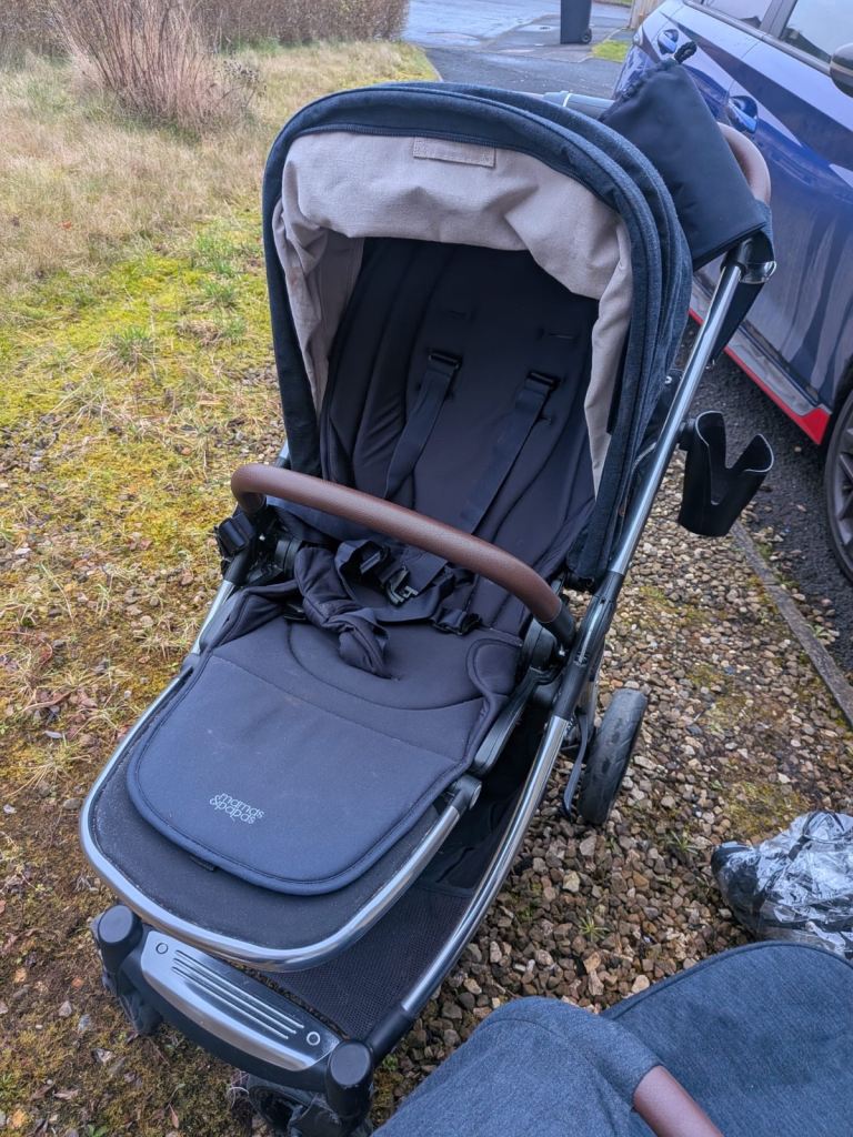 Mamas & Papas Ocarro Pram and Pushchair Bundle – Good Condition
