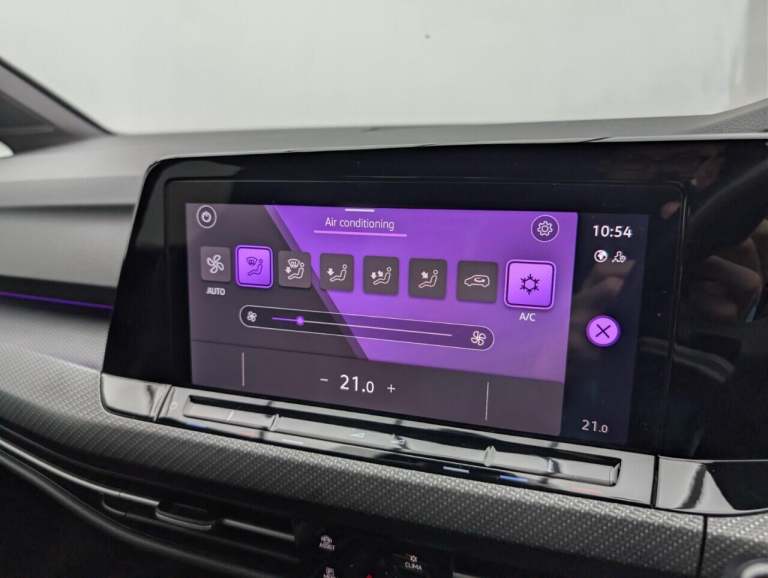 2024 Volkswagen Golf 2.0 TDI R-Line Hatchback 5dr Diesel DSG Euro 6 (s/s) (150 ps) - SAT NAV + C ...