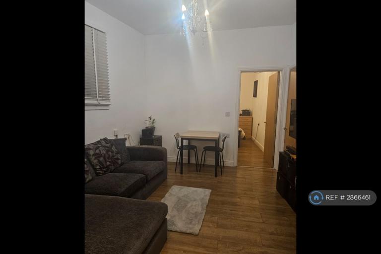 1 bedroom flat in Coldharbour Lane, London, SW9 (1 bed) (#2866461)