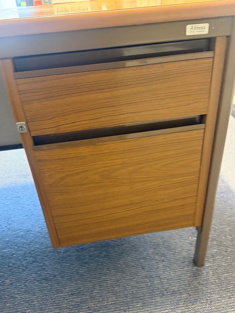 ABBESS OFFICE DESK, £50.00 for Sale in Carryduff, Belfast | Gumtree