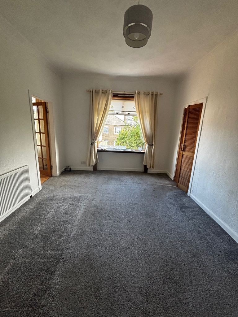 3bed flat to rent in G52