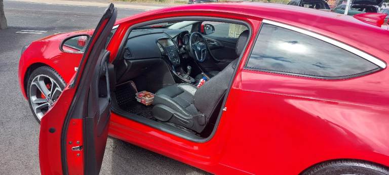 Vauxhall, GTC, Hatchback, 2017, Manual, 1598 (cc), 3 doors
