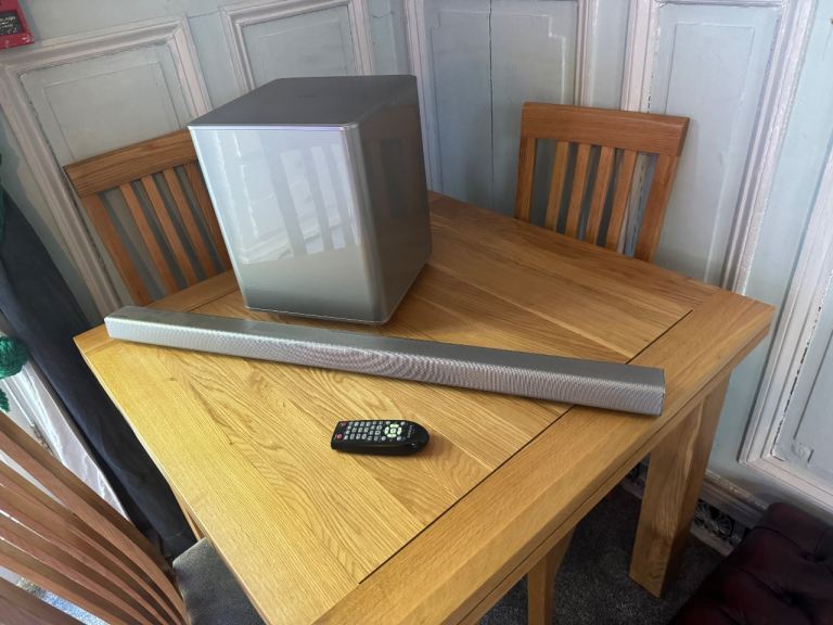 Samsung subwoofer and soundbar