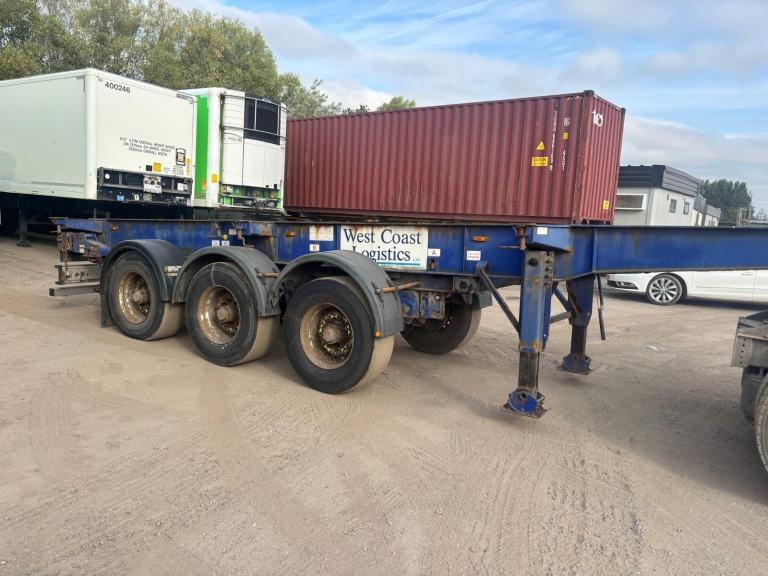 Montracon Triaxle trailer