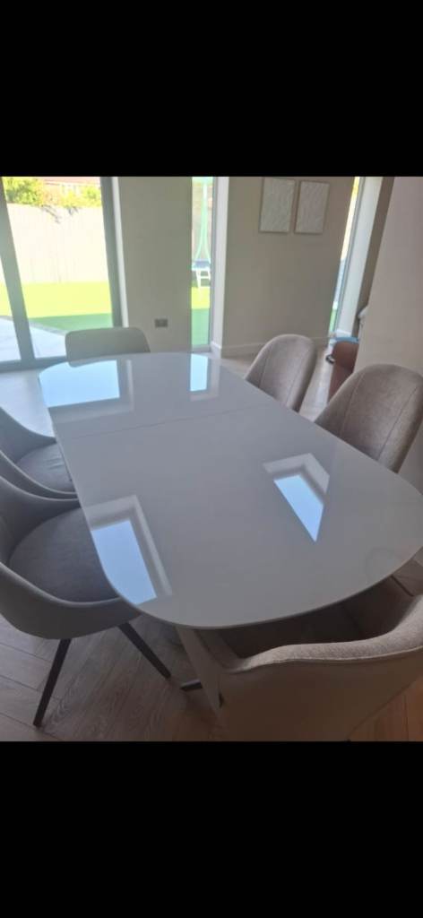 Cashmere Extending Dining Table 6-8 