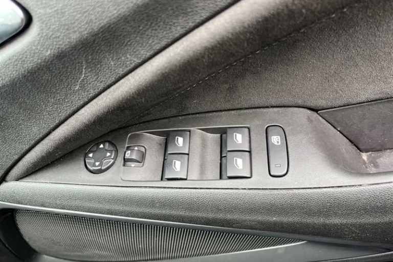 2022 Vauxhall Crossland 1.2i Turbo (130 PS) Ultimate 5 Door Petrol SUV *** 1 Owner / Full Vauxhal...