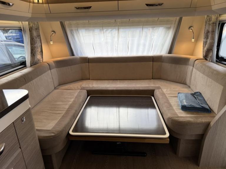 2022 HOBBY Prestige 720 kwfu 6 Berth fixed, bunkbeds, and double