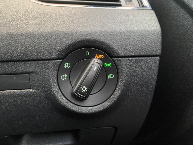 2016 Skoda Octavia 2.0 TDI vRS DSG 4WD Euro 6 (s/s) 5dr ESTATE Diesel Automatic