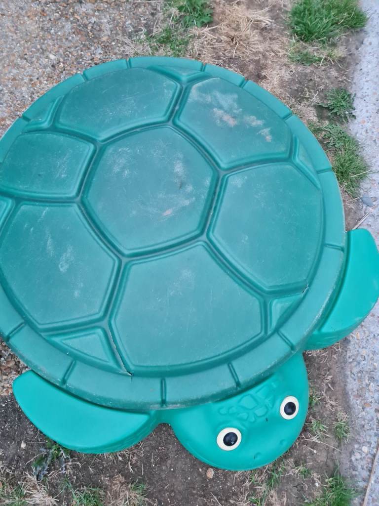 Little Tikes Turtle Sandbox with Lid – Good Condition