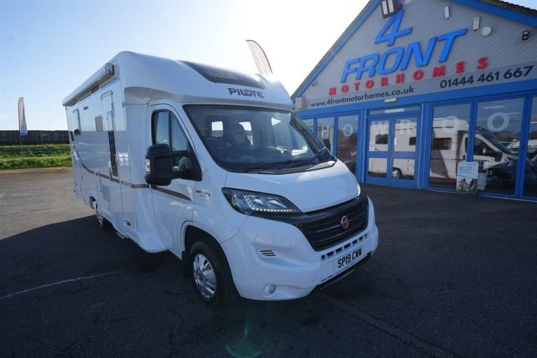 Pilote Essentiel P706 FIAT 4 BERTH 4 TRAVEL SEAT MOTORHOME