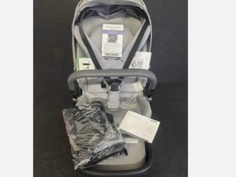 New RECARO SADENA/ CELONA prime baby seat unit with rain cover. Still boxed.