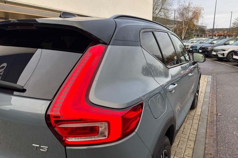 2020 Volvo XC40 1.5 T3 [163] R DESIGN 5dr ESTATE PETROL Manual
