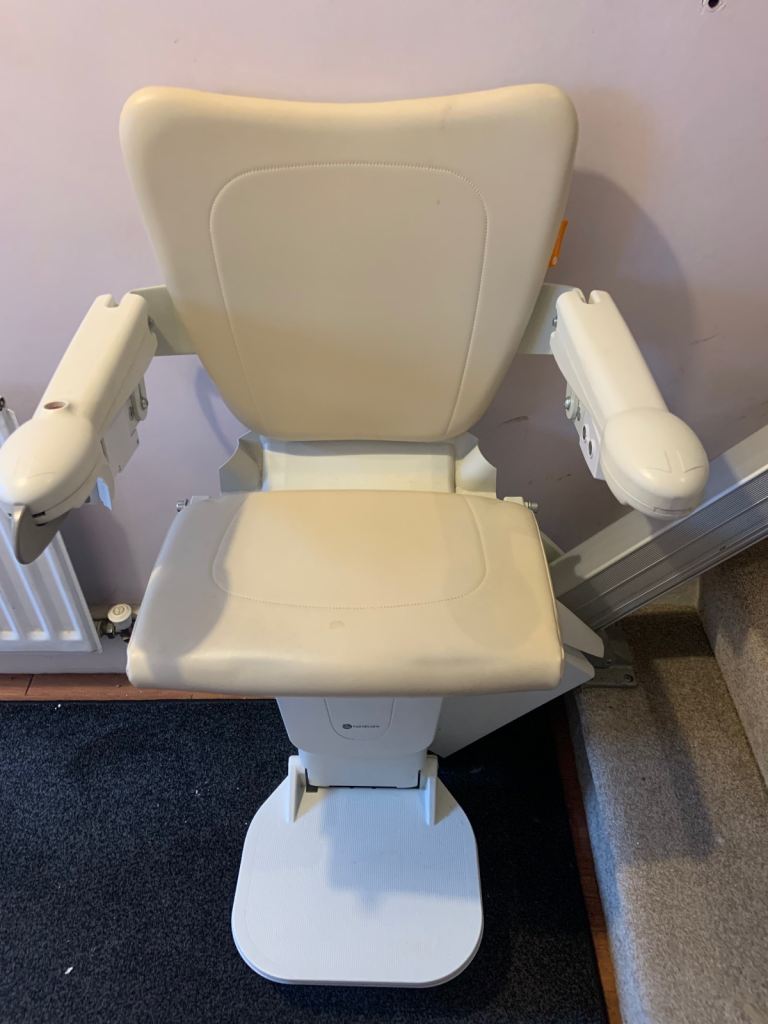 Handicare 1100 straight stairlift in full working order.