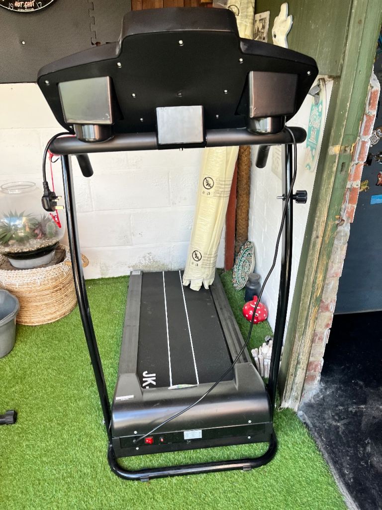 Treadmill with. digital display 