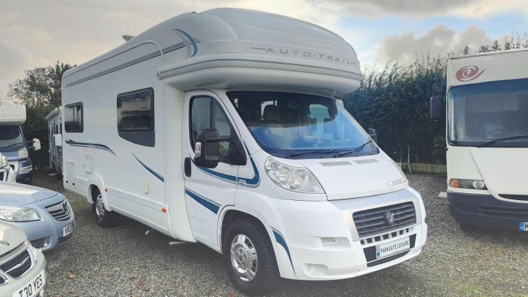 2011 Auto-Trail Apache 700 - Rear Lounge / Front Dinette - Superb