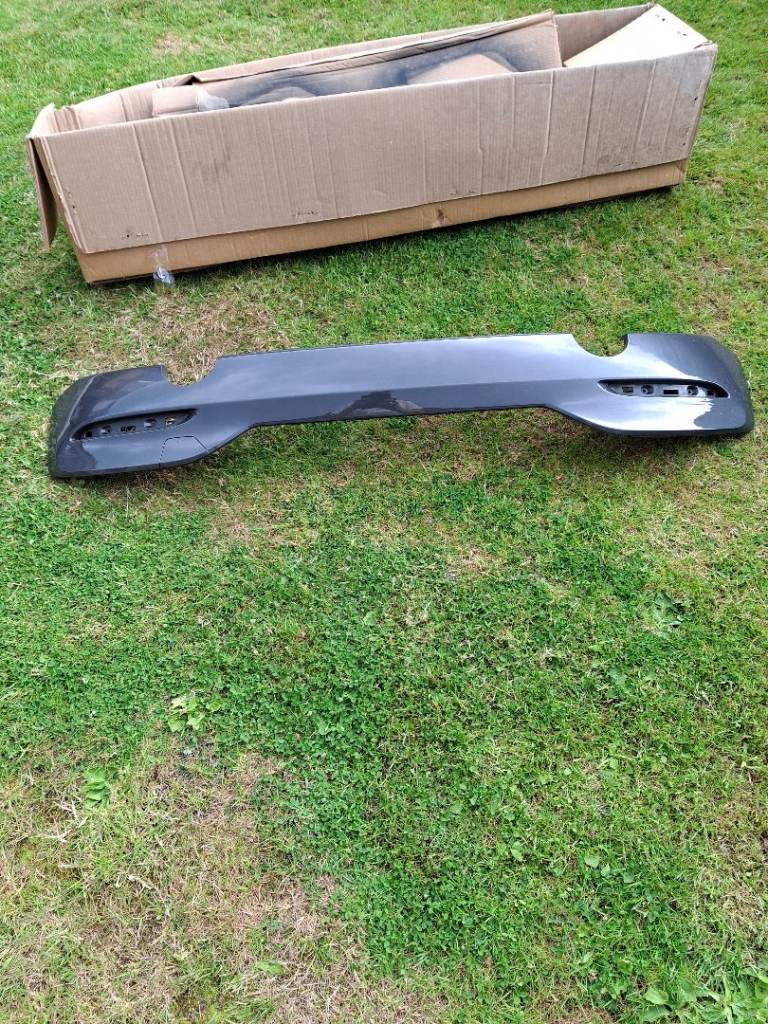 BMW M140i rear bumper diffuser 2019