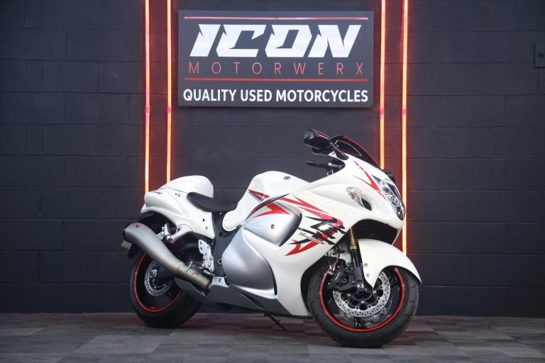 Suzuki GSX1300R Hayabusa 1300 Super Sports Petrol Manual (197 ps)