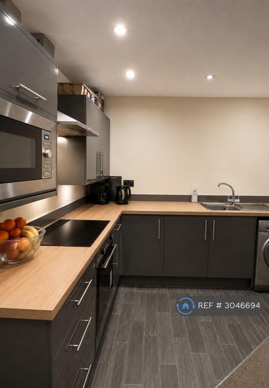 1 bedroom flat in The Plane Tree, Burnley, BB11 (1 bed) (#3046694)