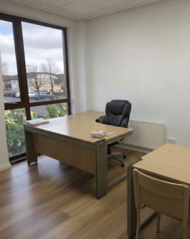 Watford Warehouse & Office Space GROUND Floor | Storage | Racking | Parking | Bills Inc