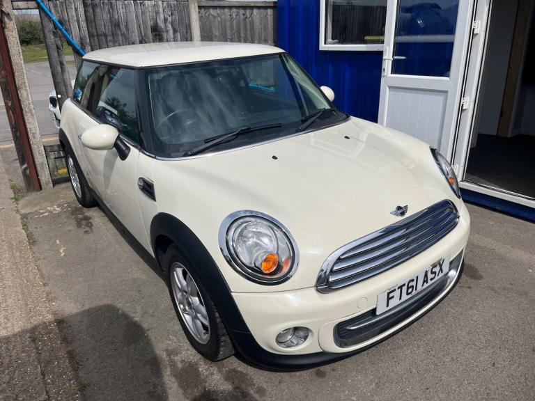 2011 MINI Hatch 1.6 Cooper 3dr HATCHBACK PETROL Manual