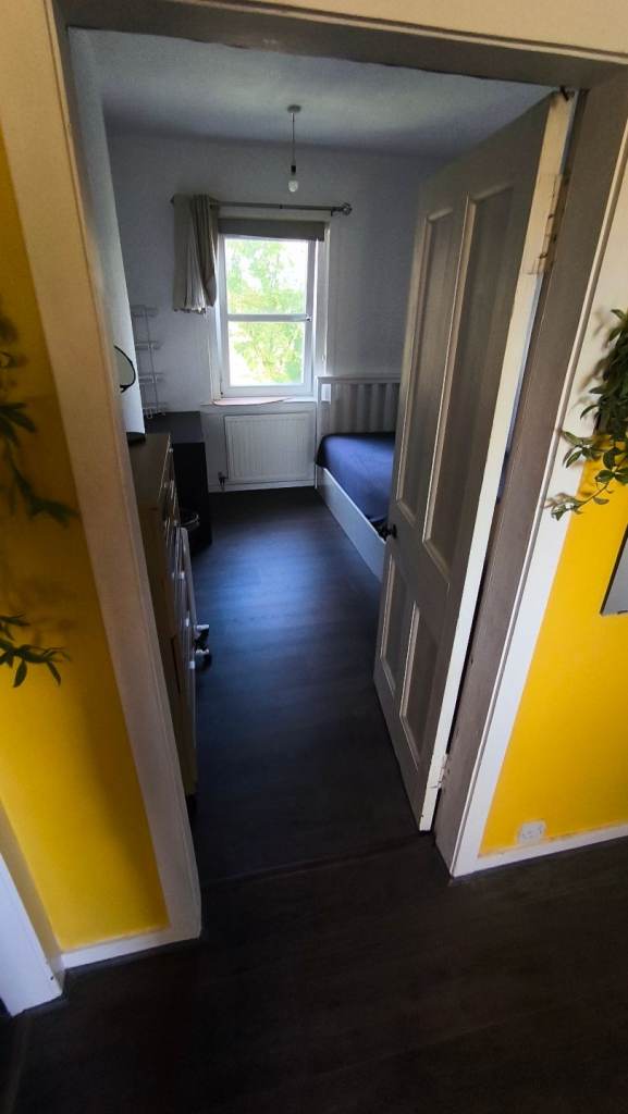 Double Room in Granton 