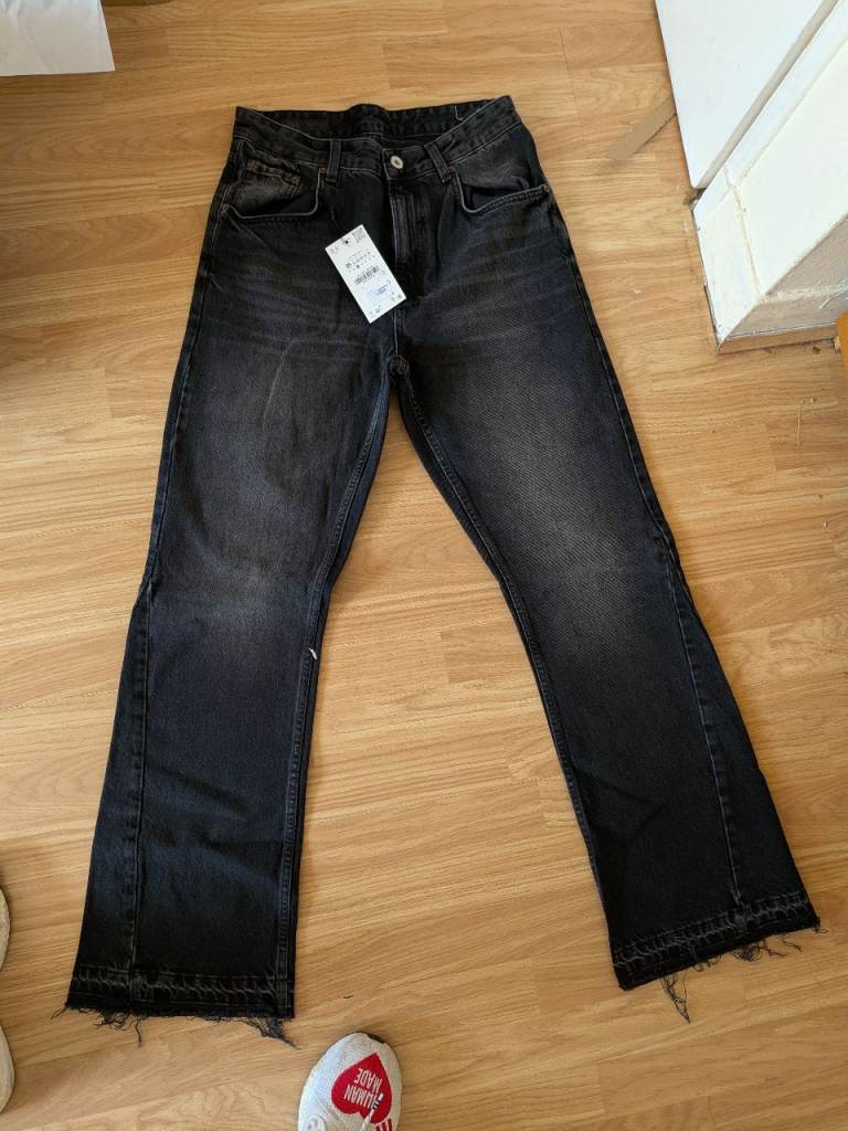 Zara black flare fit jeans from the kneesize30 