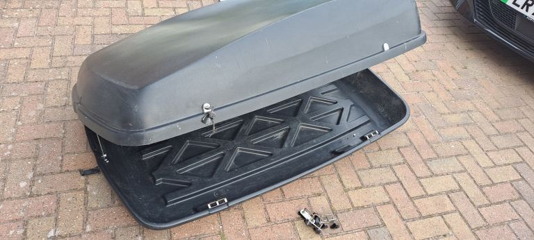 Large Halfords top box