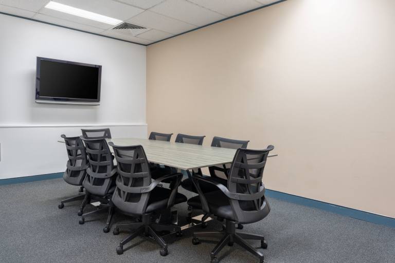Crowborough - TN6 1DH \ Large Flexible Office Space for Up to 10 Desks