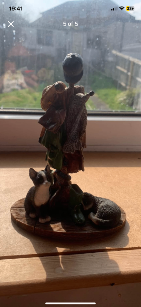 The Leonardo “Home sweet home” vintage figurine 