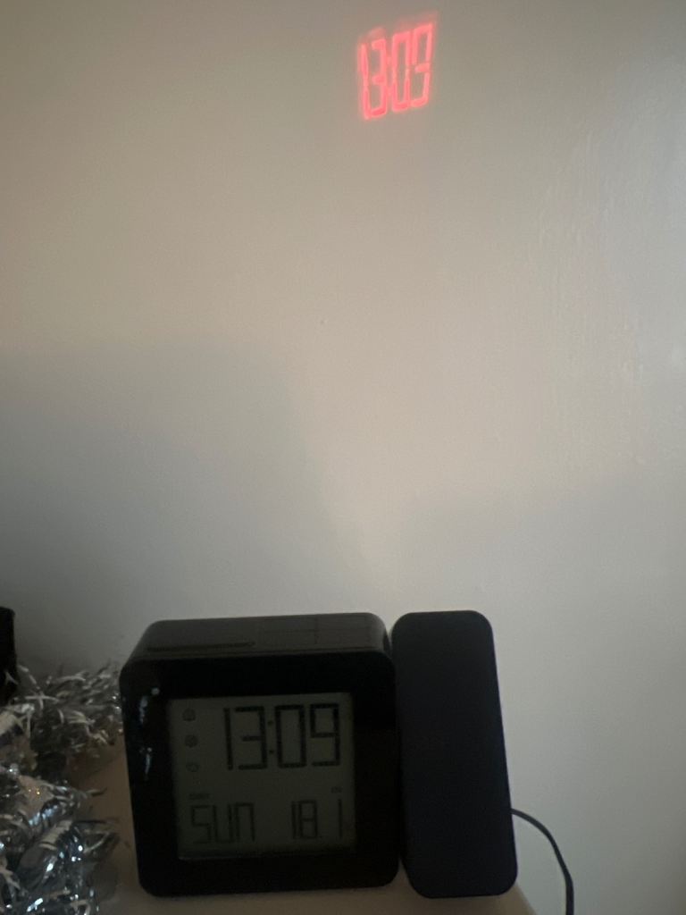 image for Oregon projector clock