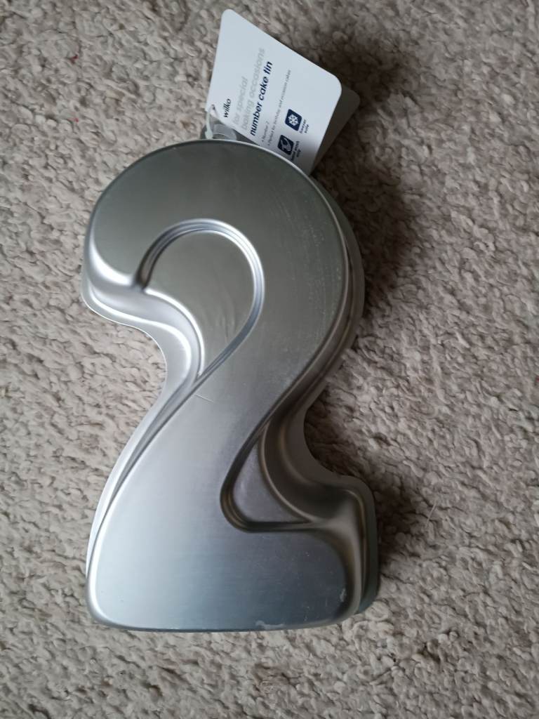 NEW  - NUMBER 2 CAKE TIN