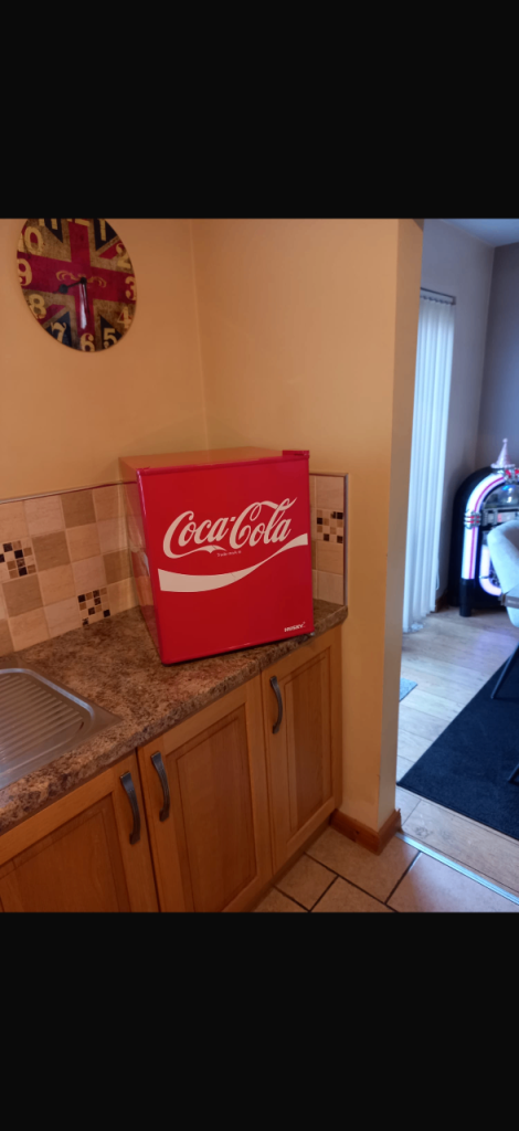 Husky coca-cola mini fridge excellent condition 