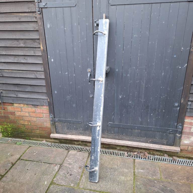 1.8m hollow steel block paving screeding rail.