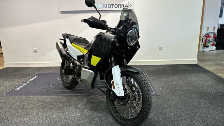 2024 Husqvarna Norden 901 (24MY) DUEL Petrol Manual