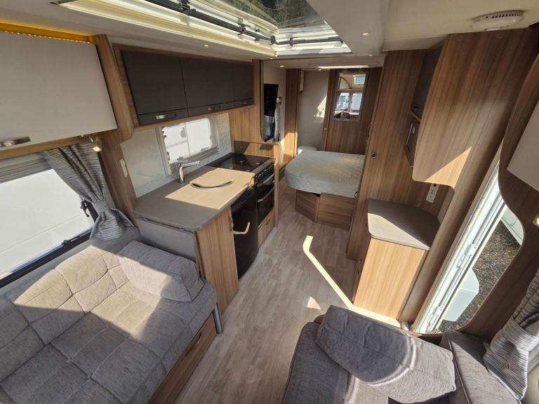 Lunar Lexon 560 2018