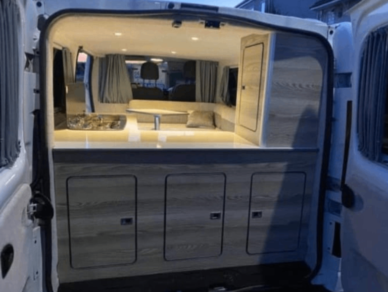 Renault, TRAFIC, Campervan, 2015, Manual, 1598 (cc)
