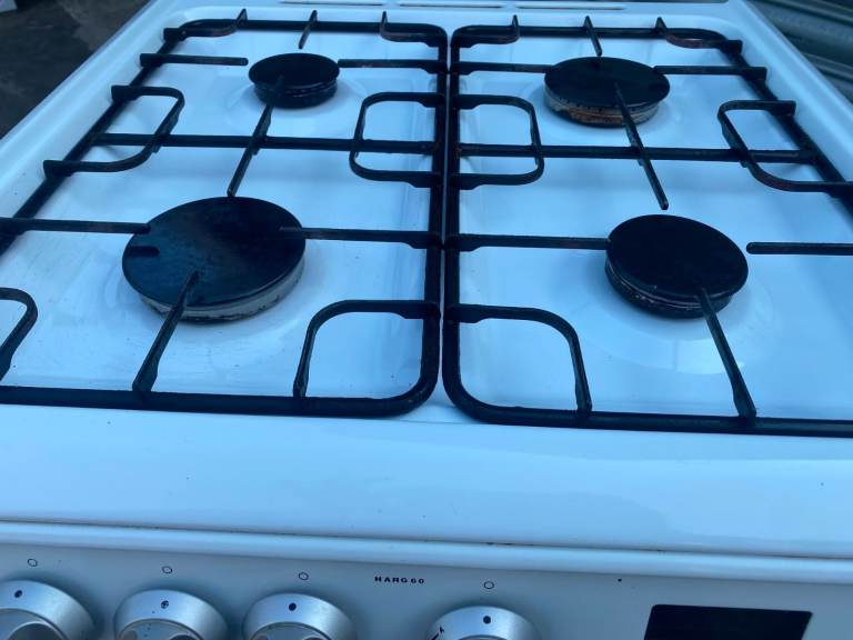 Hotpoint HARG60 Double Oven Gas Cooker – 4 Burner – White – Manchester